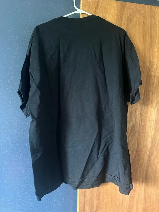 Gildan Black Tee with Pastel Anatomical Heart Graphic - Picture 3 of 3